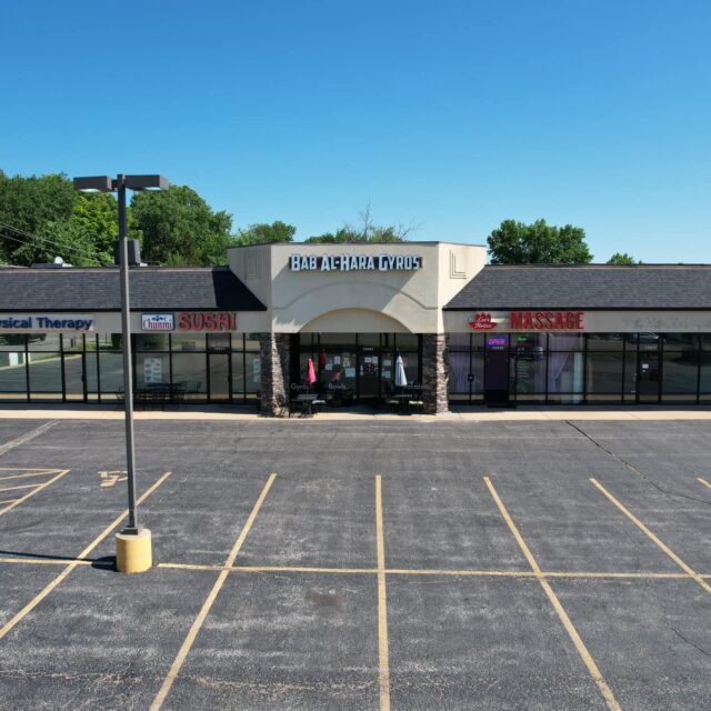 https://westcountyroof.com/wp-content/uploads/2024/06/Ballwin-12-640x640.jpg